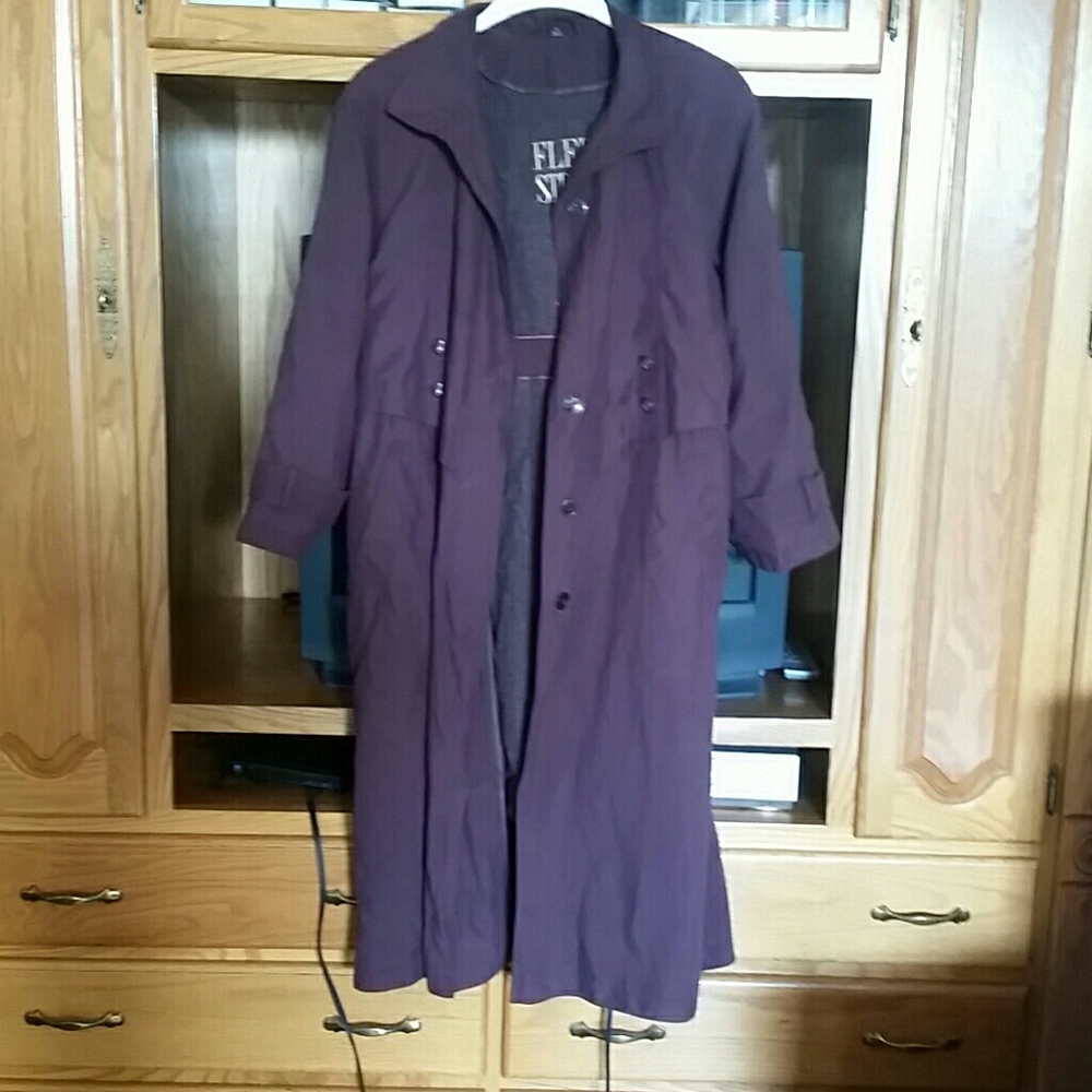 Fleet Street winter raincoat, full length sz 10p Plum color